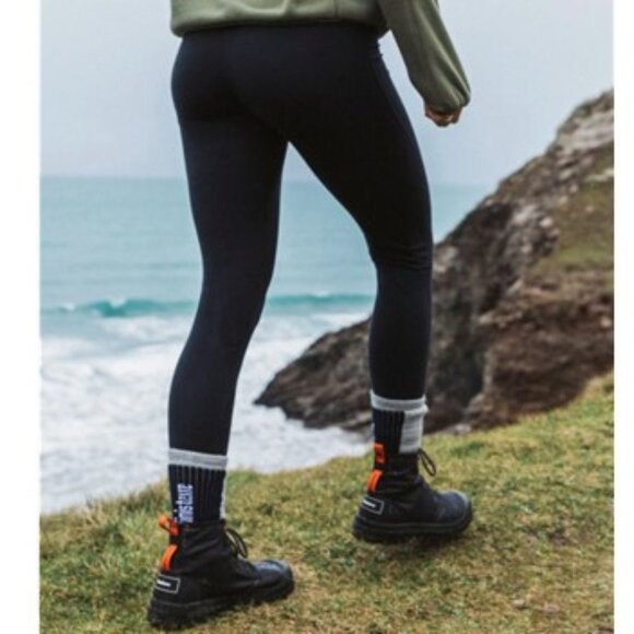 Finisterre Women's Zonda Legging 7/8 length Size S & M Black - Picture 2 of 6